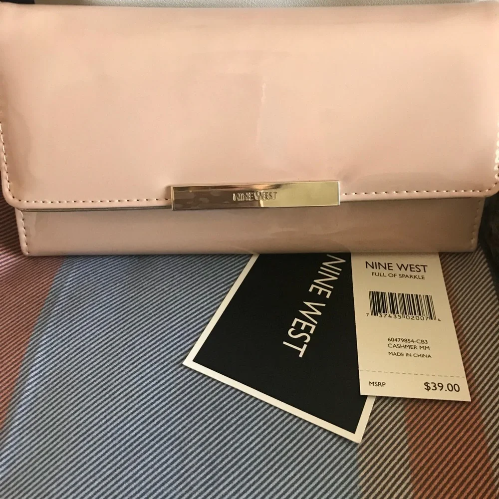 COPY - Nine West wallet- powder pink - Picture 1 of 4
